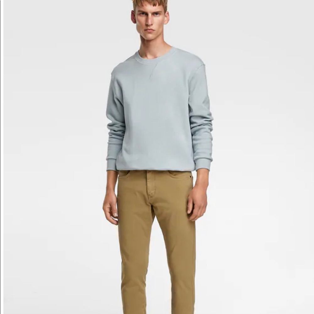 SOLD——-> Zara slim Chino Pants